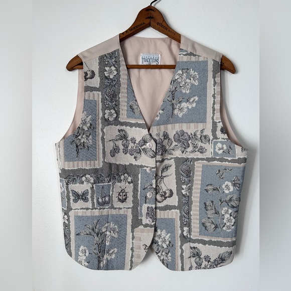 Vintage Lavender and Cream Cottagecore Vest - Picture 1 of 4